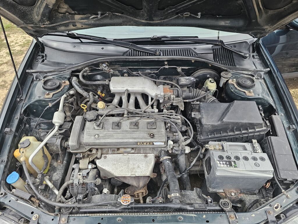 Toyota Avensis: 1998 г., 1.8 л, Механика, Бензин, Лифтбек: фото 5