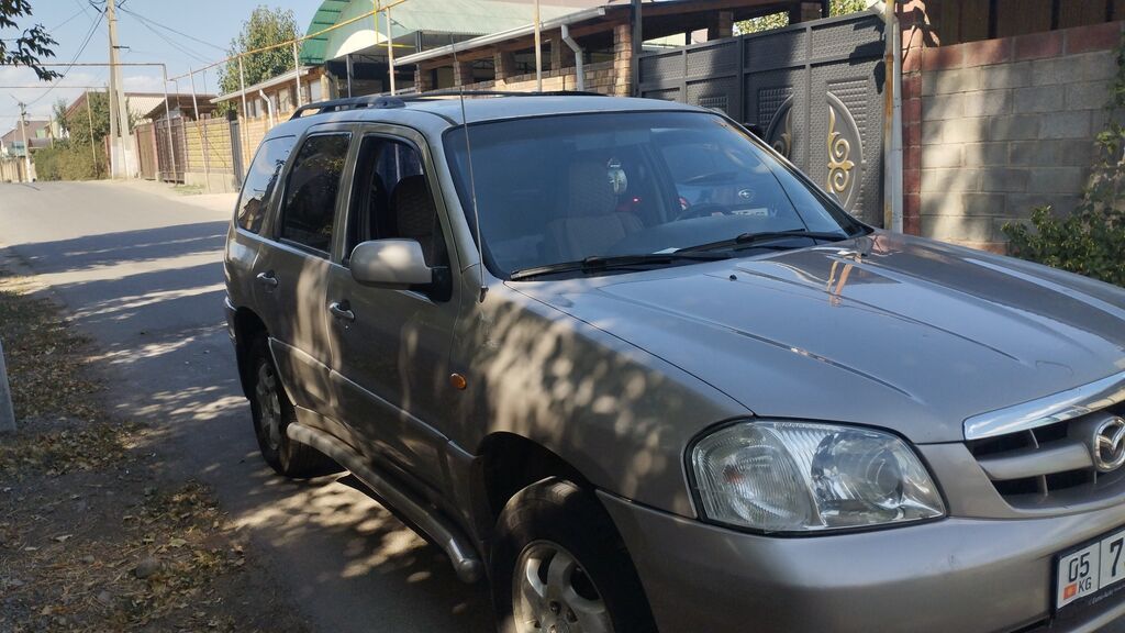 Mazda Tribute: 2002 г., 2 л, Механика, Бензин, Кроссовер: фото 4