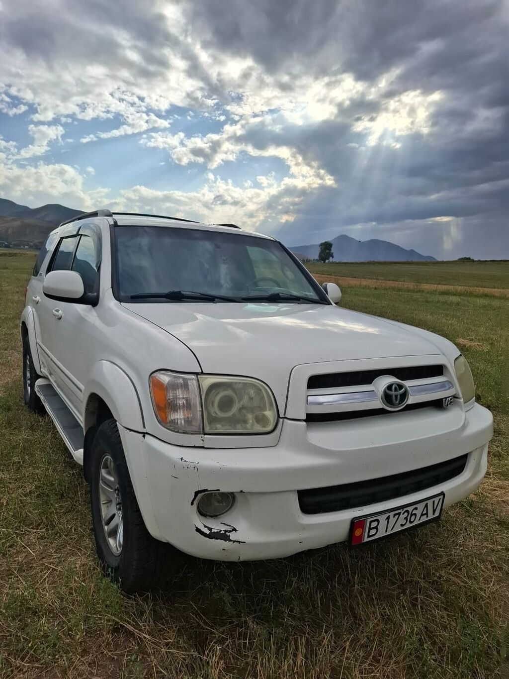 Toyota Sequoia: 2004 г., Автомат, Бензин, Внедорожник: фото 2