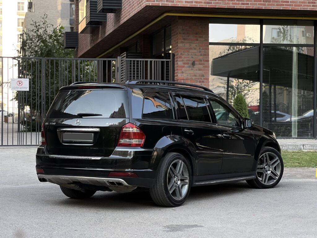 Mercedes-Benz GL-Class: 2010 г., 4.7 л, Автомат, Бензин, Внедорожник: фото 6