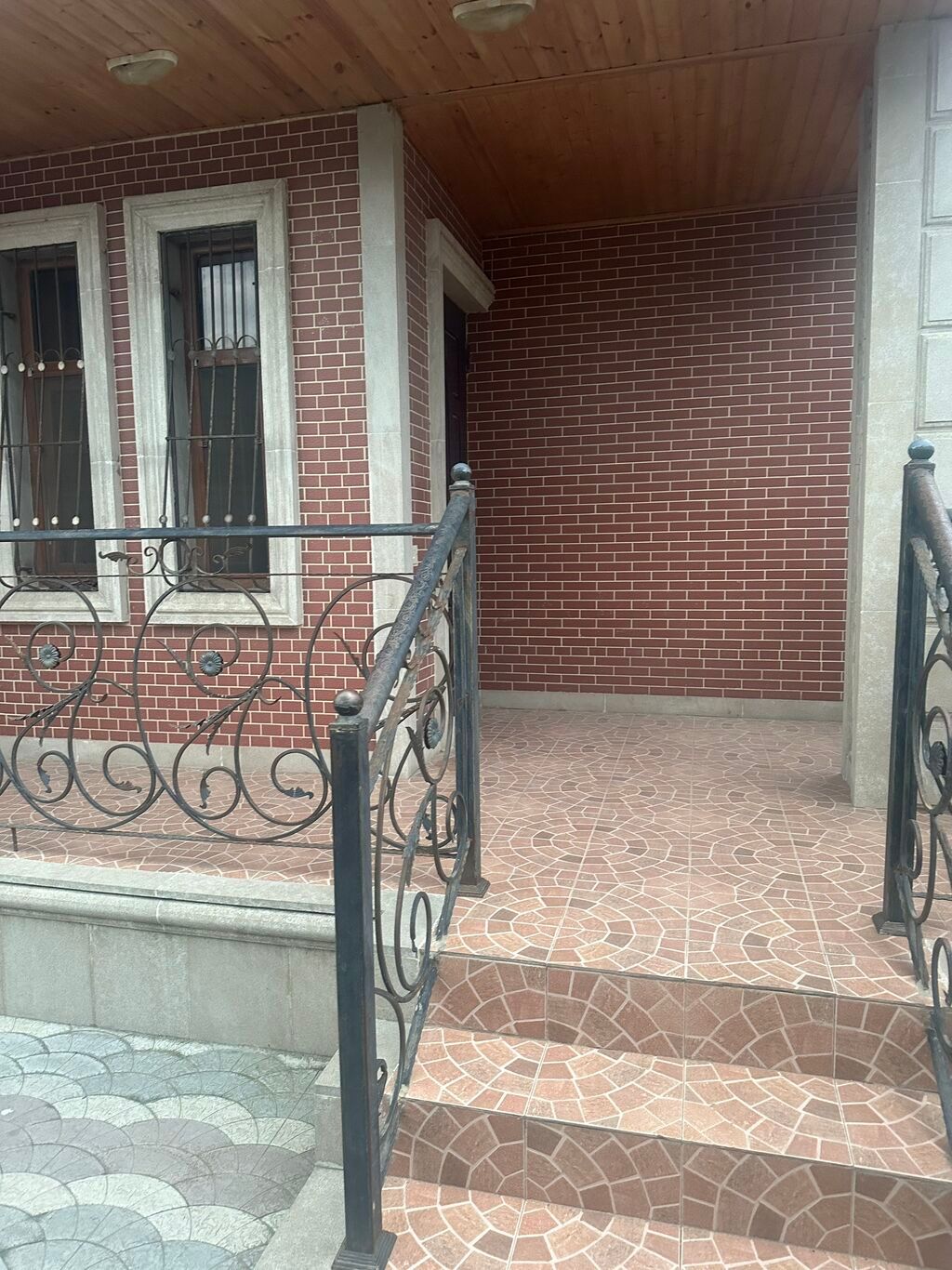 7 otaqlı, 200 kv. m, Kredit var, Yeni təmirli