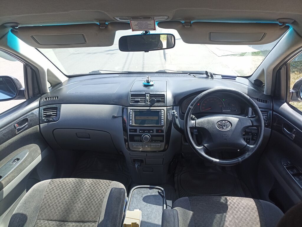 Toyota Ipsum: 2003 г., 2.4 л, Автомат, Газ, Минивэн: фото 7