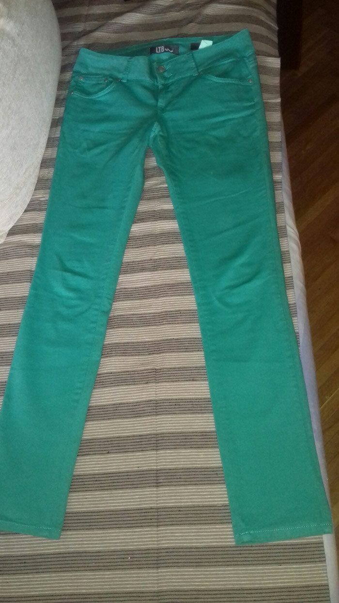 Ženske pantalone: EXTRA CENE.VISE NEGO POVOLJNO.NOVE ILI MALO NOSENE STVARI na lalafo.rs EXTRA CENE.VISE NEGO POVOLJNO.NOVE ILI MALO NOSENE STVARI - Kraljevo