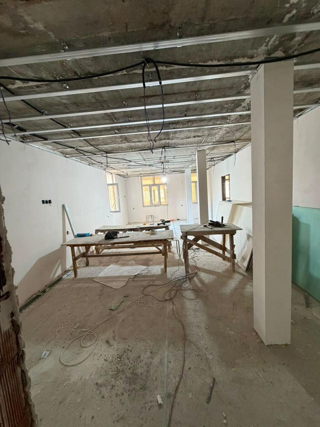 Yasamal rayonunda, 20 Yanvar metrosunun yaxınlığında, sıx yaşayış
