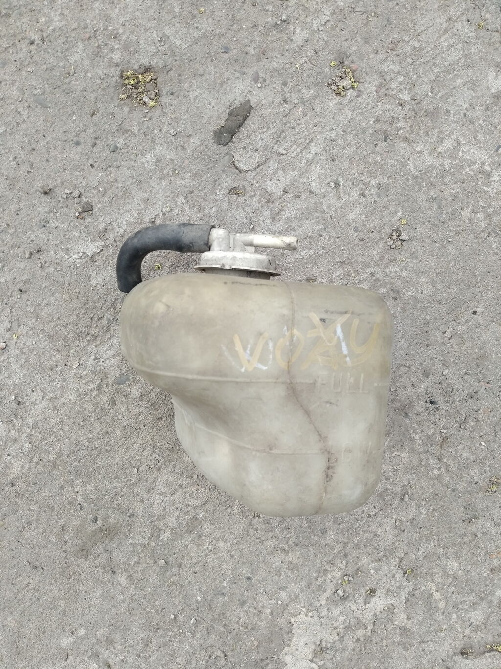 Toyota Voxy Бачок расширительный, Тойота Вокси: 1000 KGS Бачки | Бишкек ...