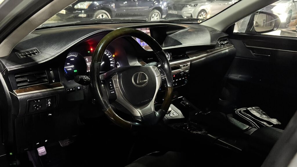 Lexus ES: 2014 г., 2.5 л, Вариатор, Гибрид, Седан: фото 8