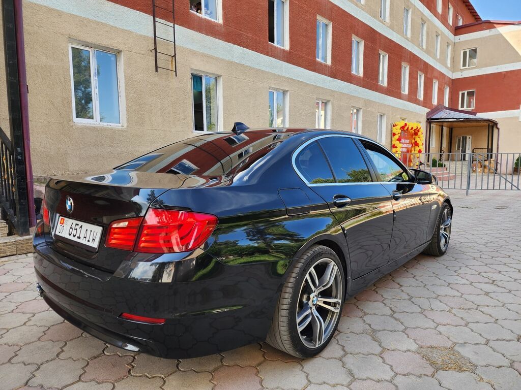 BMW 5 series: 2011 г., 3 л, Автомат, Бензин, Седан: фото 4
