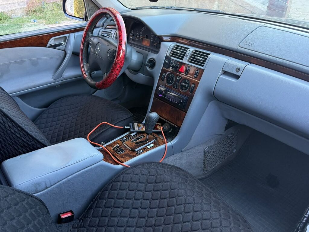Mercedes-Benz E-Class: 2001 г., 2.2 л, Автомат, Дизель, Седан: фото 8
