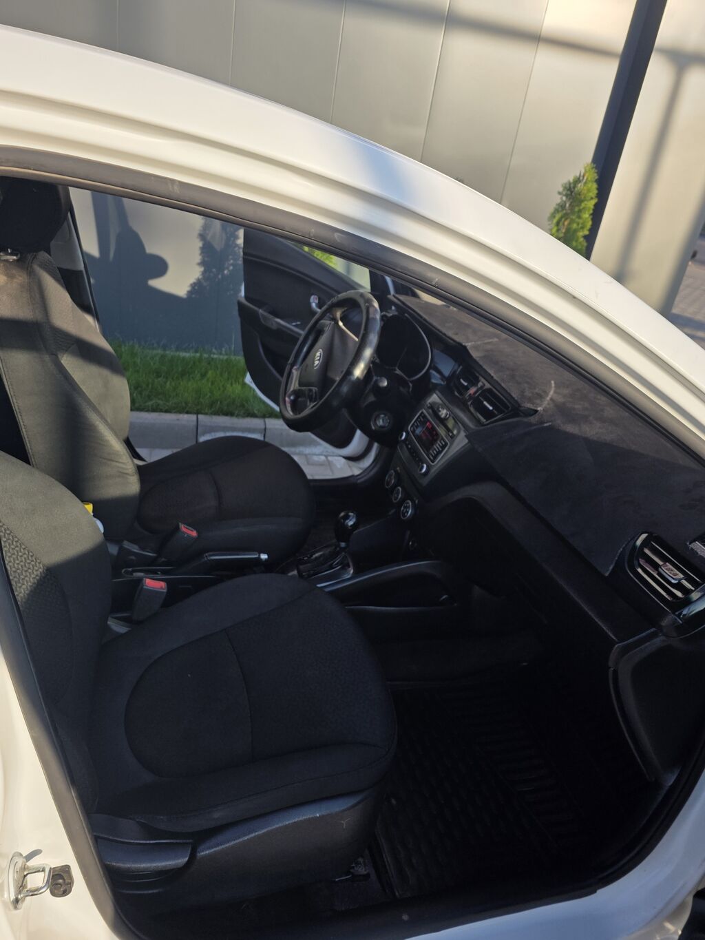 Kia Rio: 2016 г., 1.6 л, Автомат, Газ, Седан: фото 6