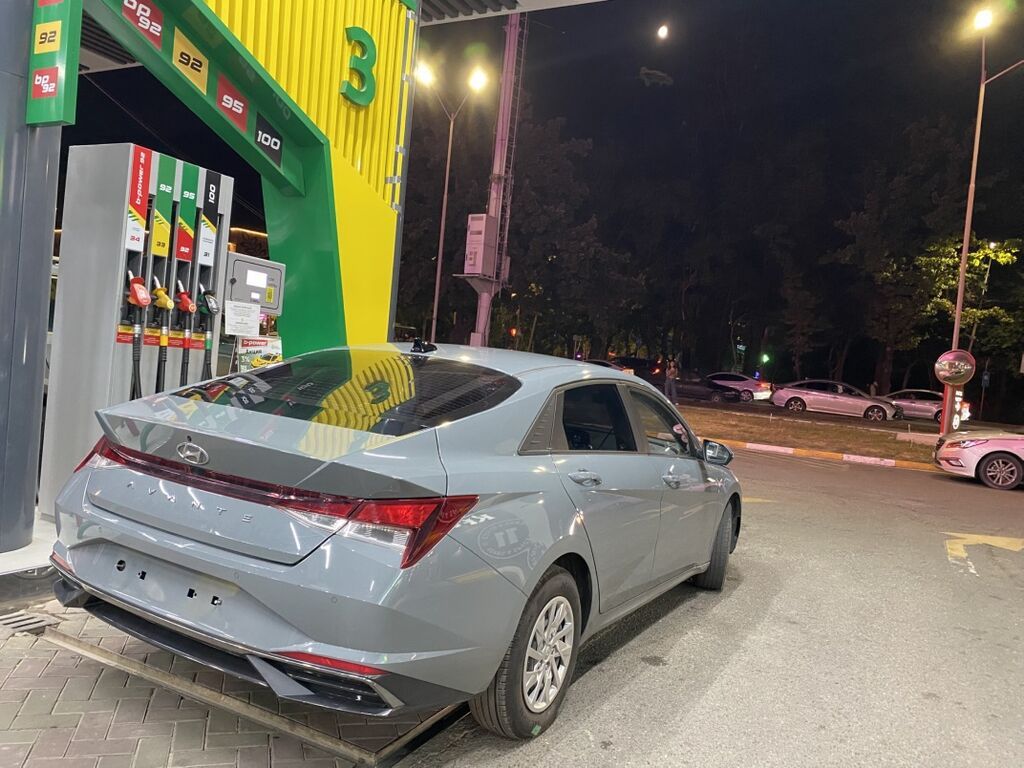 Hyundai Elantra: 2021 г., 1.6 л, Автомат, Бензин, Седан: фото 3