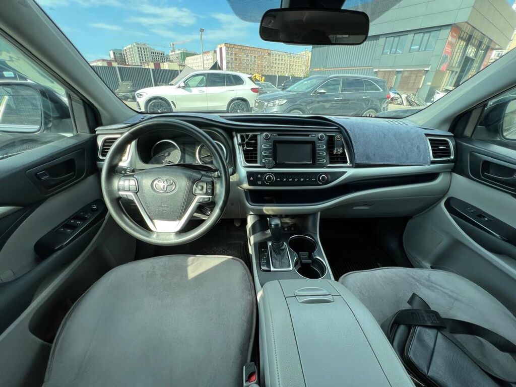 Toyota Highlander: 2019 г., 3.5 л, Автомат, Бензин, Кроссовер: фото 8