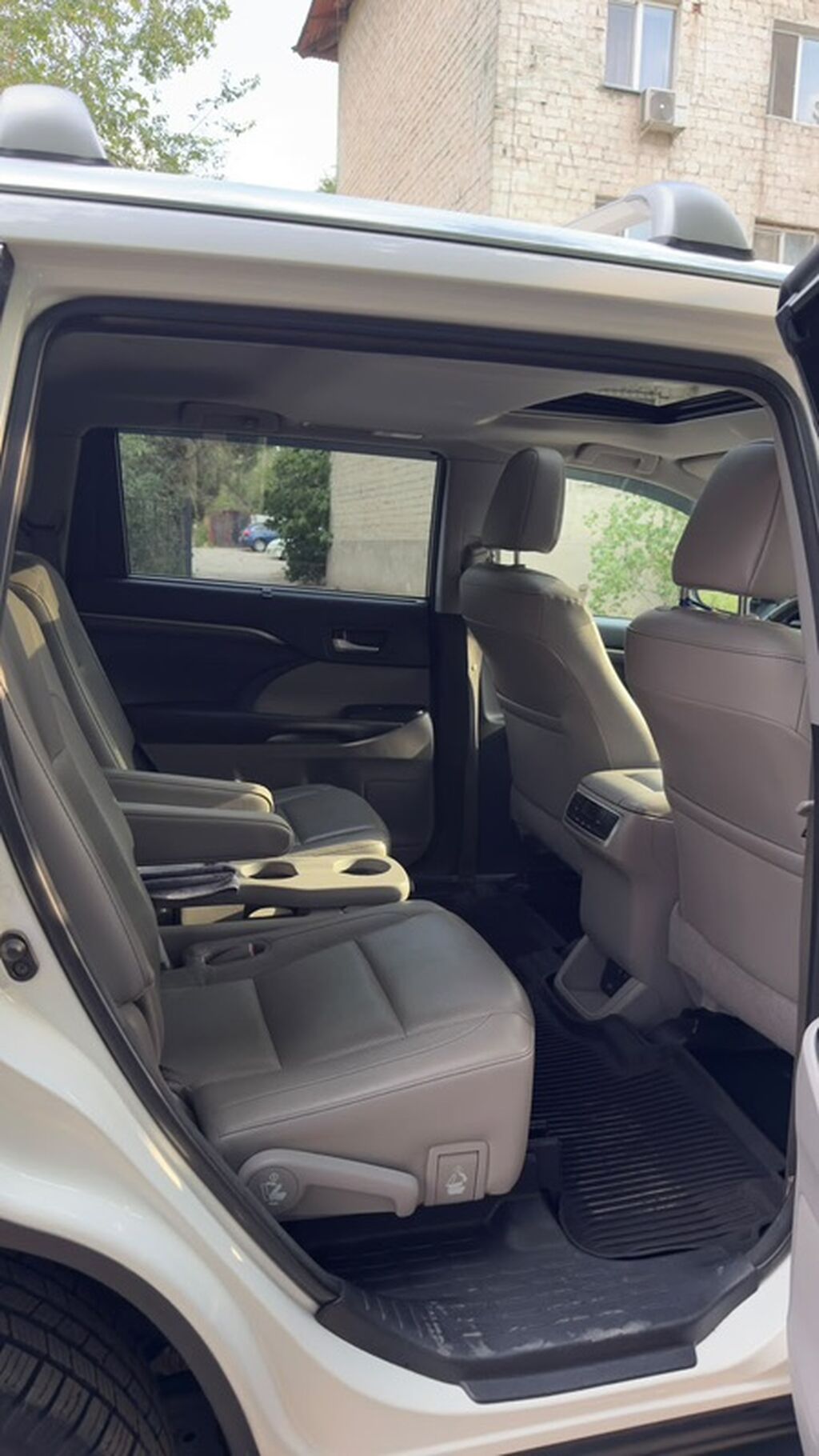 Toyota Highlander: 2018 г., 3.5 л, Автомат, Гибрид, Кроссовер: фото 7