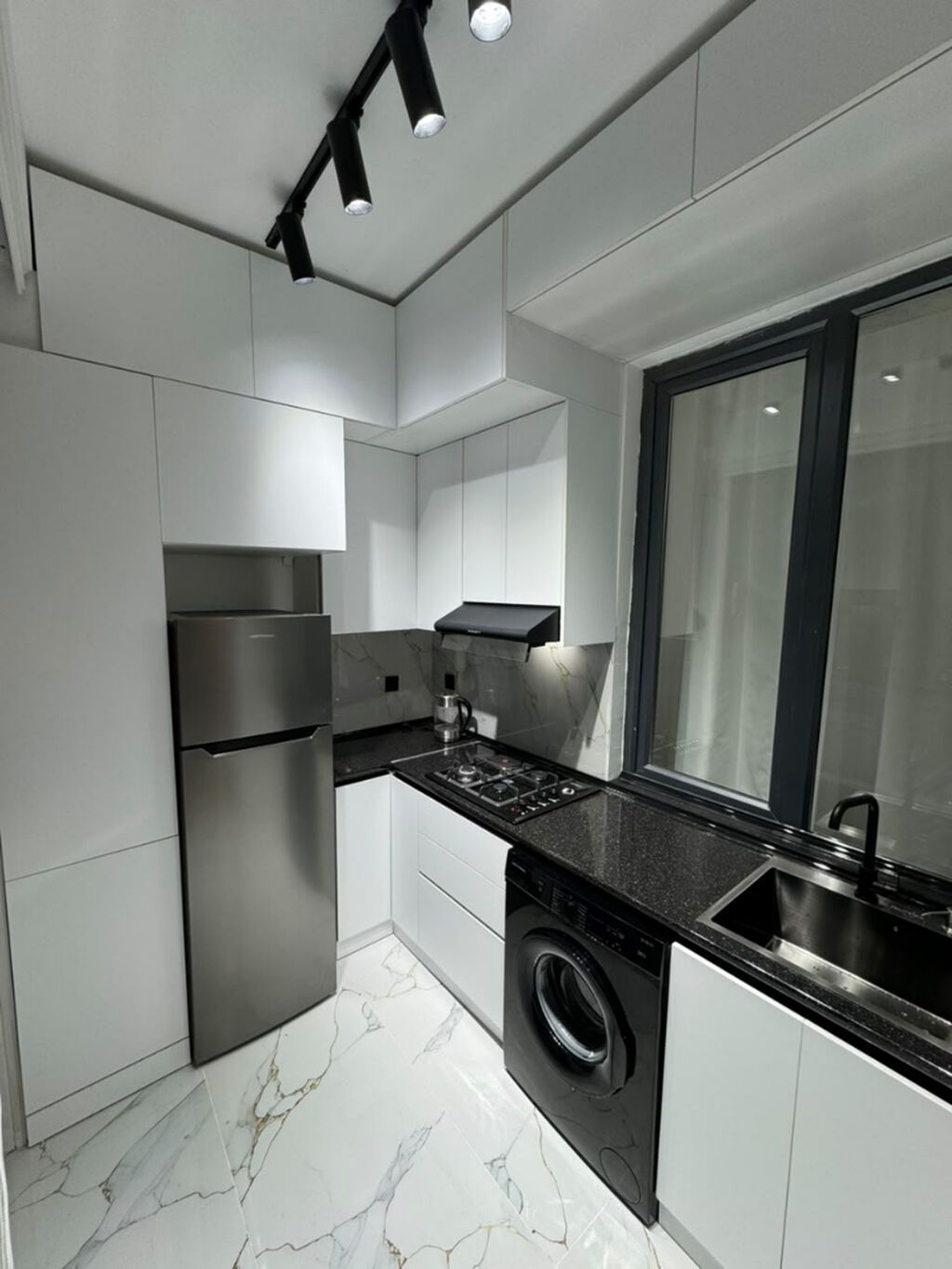 ✨ Nərimanov Rayonunda, Zümrüd Residence-də 2 Otaqlı Mənzil Kirayə