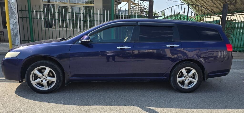 Honda Accord: 2003 г., 2.4 л, Автомат, Газ, Универсал: фото 4