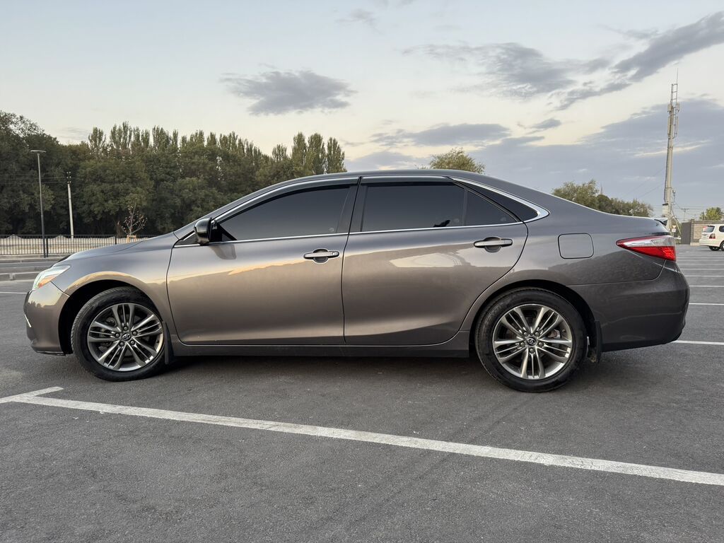 Toyota Camry: 2017 г., 2.5 л, Автомат, Бензин, Седан: фото 3