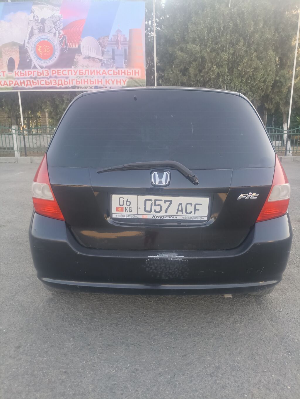 Honda Fit: 2004 г., 1.5 л, Автомат, Бензин, Хэтчбэк: фото 2