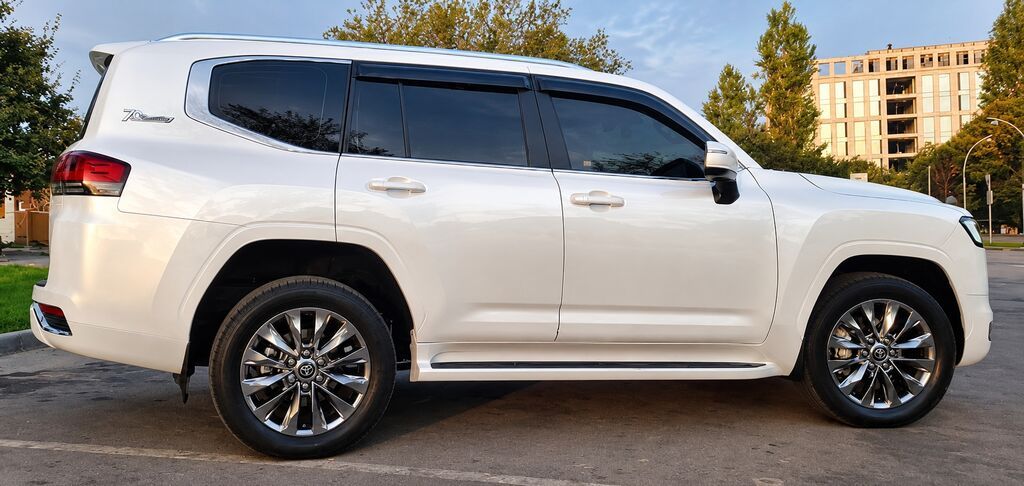 Toyota Land Cruiser: 2022 г., 3.5 л, Автомат, Бензин, Внедорожник: фото 7