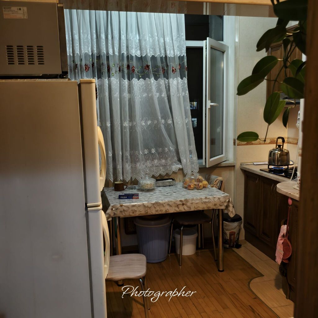 Bakı, 3 otaqlı, Köhnə tikili, 82 kv. m