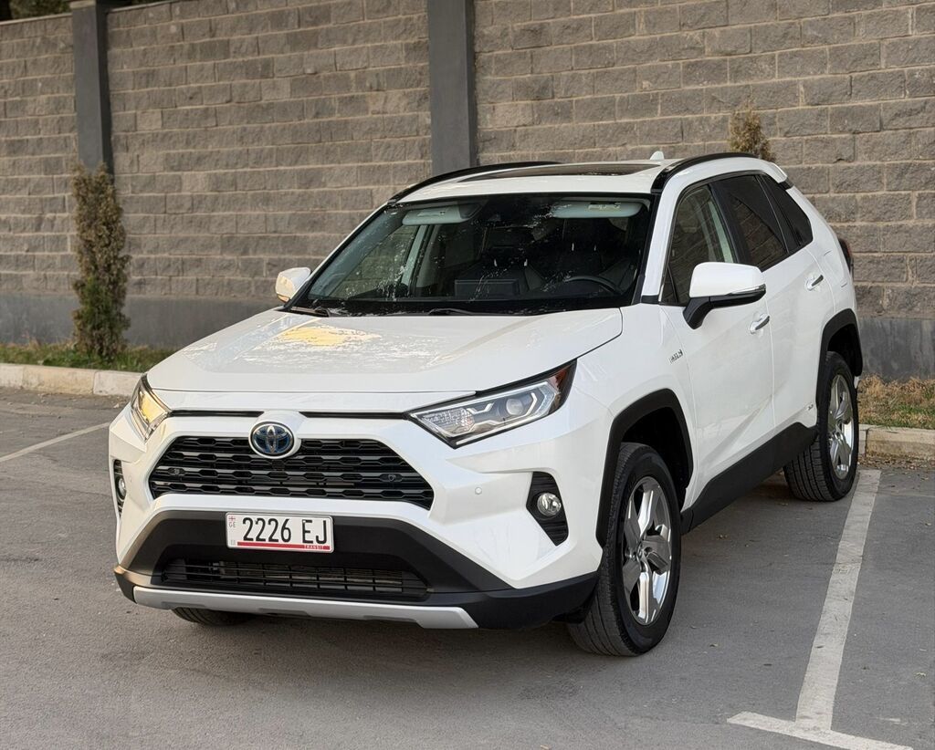 Toyota RAV4: 2020 г., 2.5 л, Гибрид: фото 2