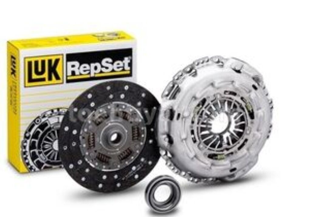 Bir kishi jinsiy olatni kesib, hojatxonaga tushirdi. Mishel Obama porno rasmlar