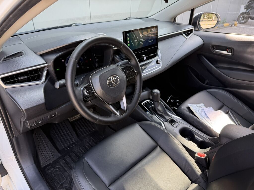 Toyota Corolla: 2023 г., 1.8 л, Вариатор, Гибрид, Седан: фото 7