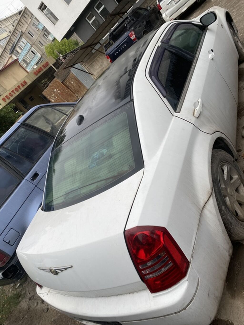 Chrysler 300C: 2005 г., 3.5 л, Автомат, Бензин, Седан: фото 5