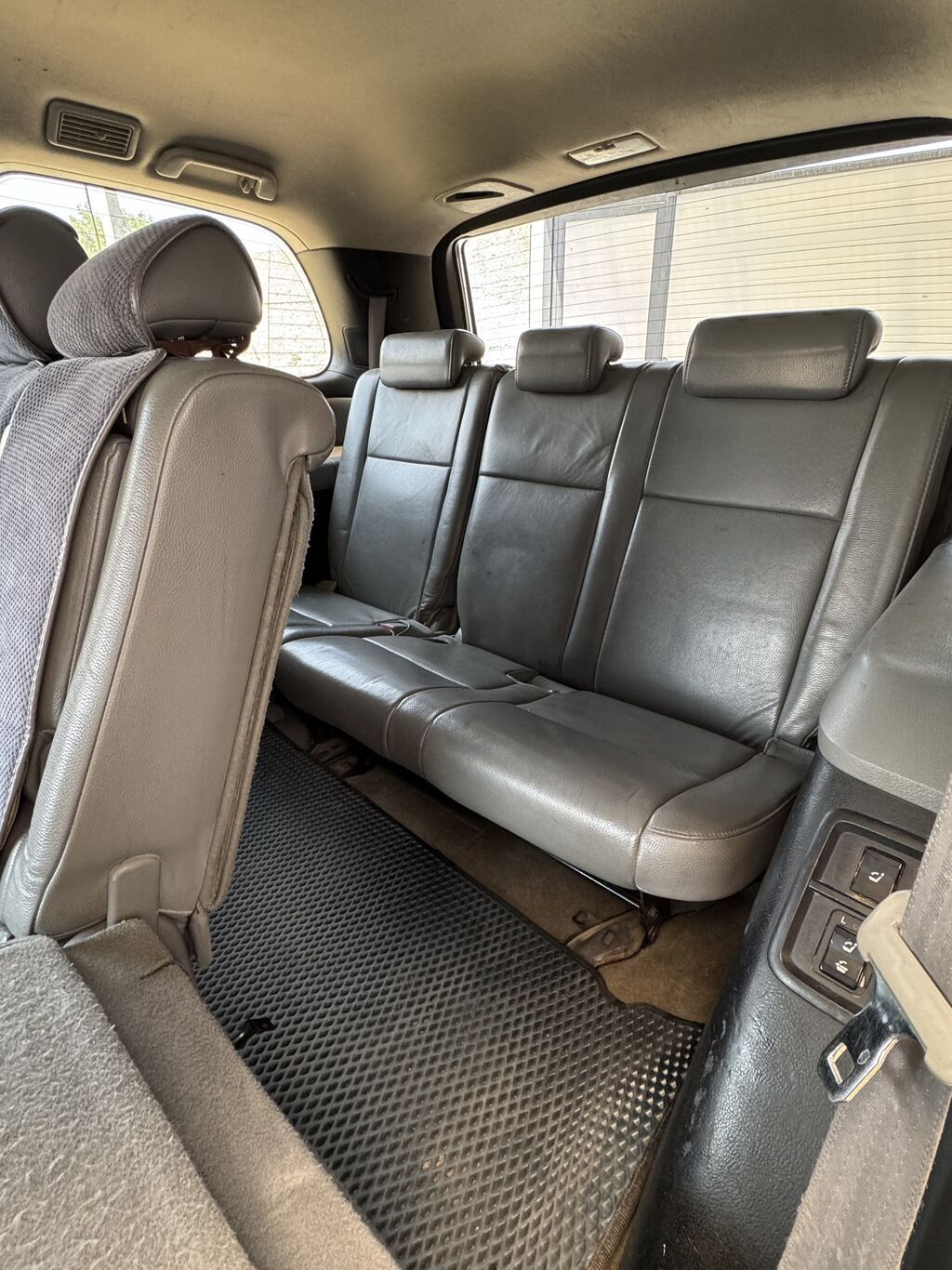 Toyota Sequoia: 2008 г., 5.7 л, Автомат, Бензин, Внедорожник: фото 5