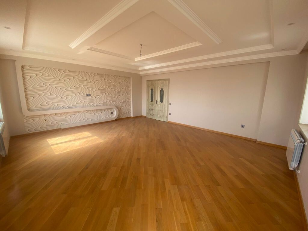 3 otaqlı, Yeni tikili, 131 kv. m