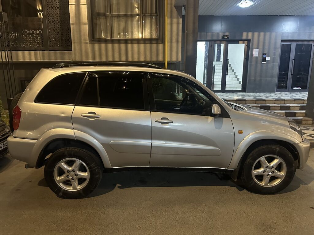 Toyota RAV4: 2003 г., 2 л, Автомат, Бензин, Кроссовер: фото 6