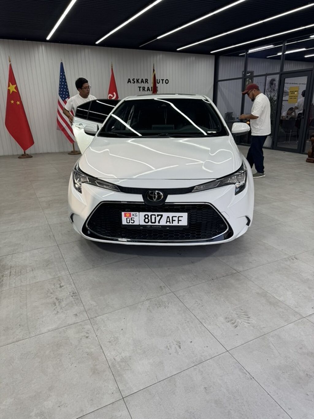 Toyota Corolla: 2022 г., 1.2 л, Автомат, Бензин, Седан: фото 1
