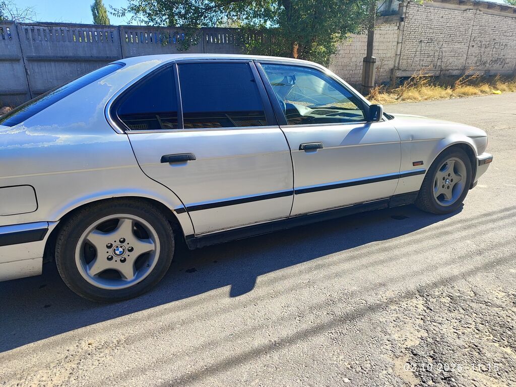 BMW 5 series: 1991 г., 2.5 л, Механика, Бензин, Седан: фото 3