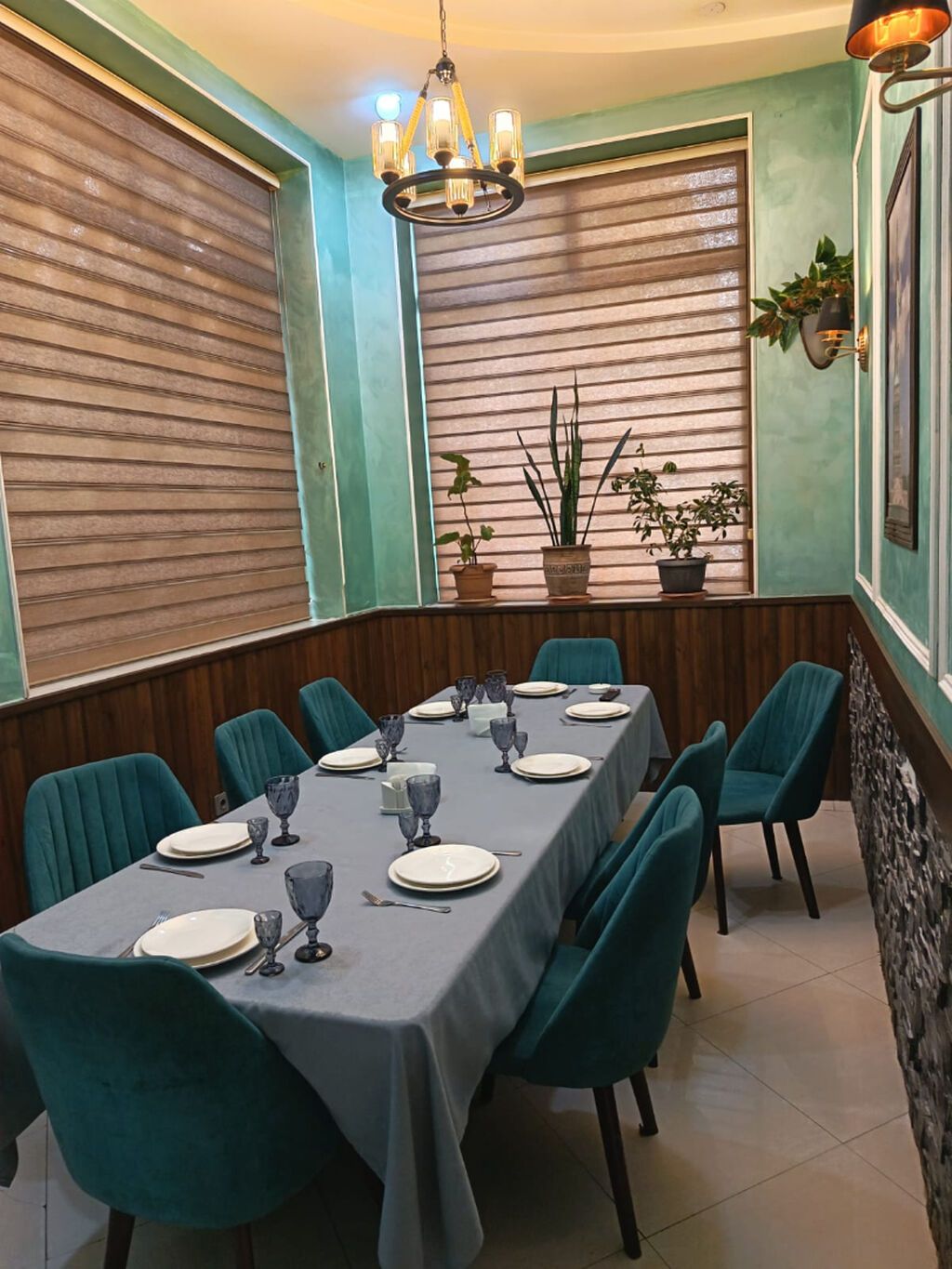BADAMDARDA NÖQTƏSİNƏ QƏDƏR HAZIR — PREMİUM RESTORAN VƏ LOUNGE