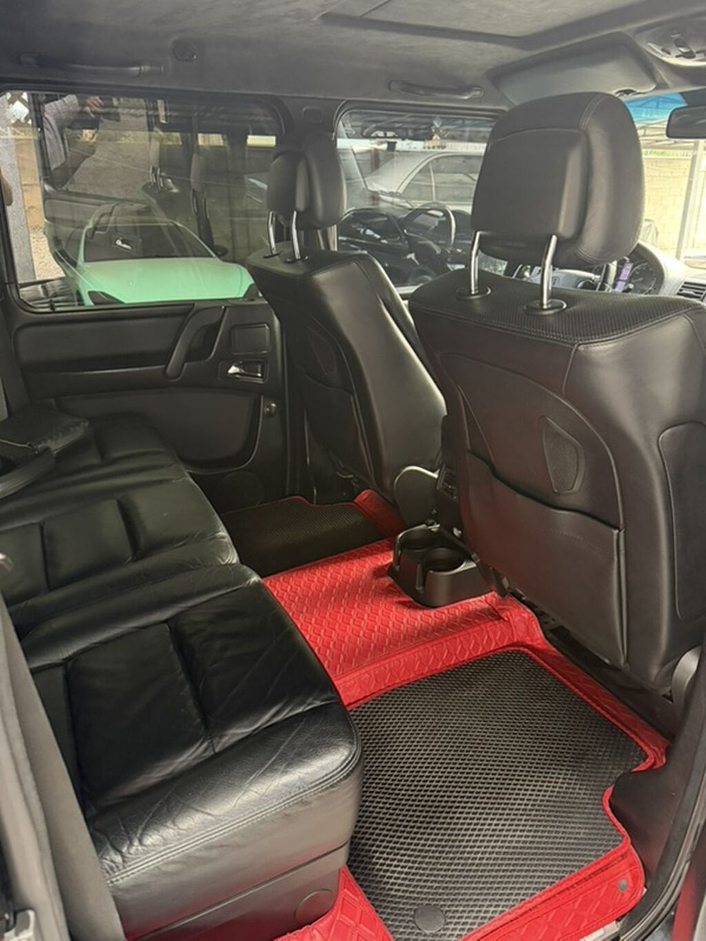 Mercedes-Benz G-Class: 2010 г., 5 л, Автомат, Бензин, Внедорожник: фото 6