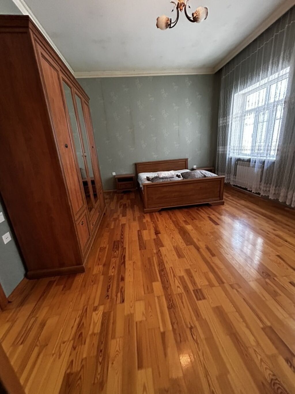 218 kv. m, 6 otaqlı, Qaz, İnternet, Kombi