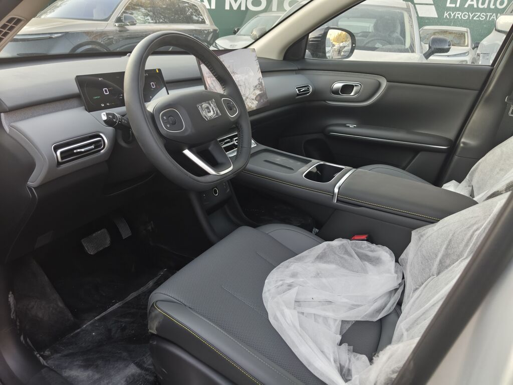 Changan Qiyuan Q05: 2026 г., 0.1 л, Типтроник, Электромобиль, Кроссовер: фото 2