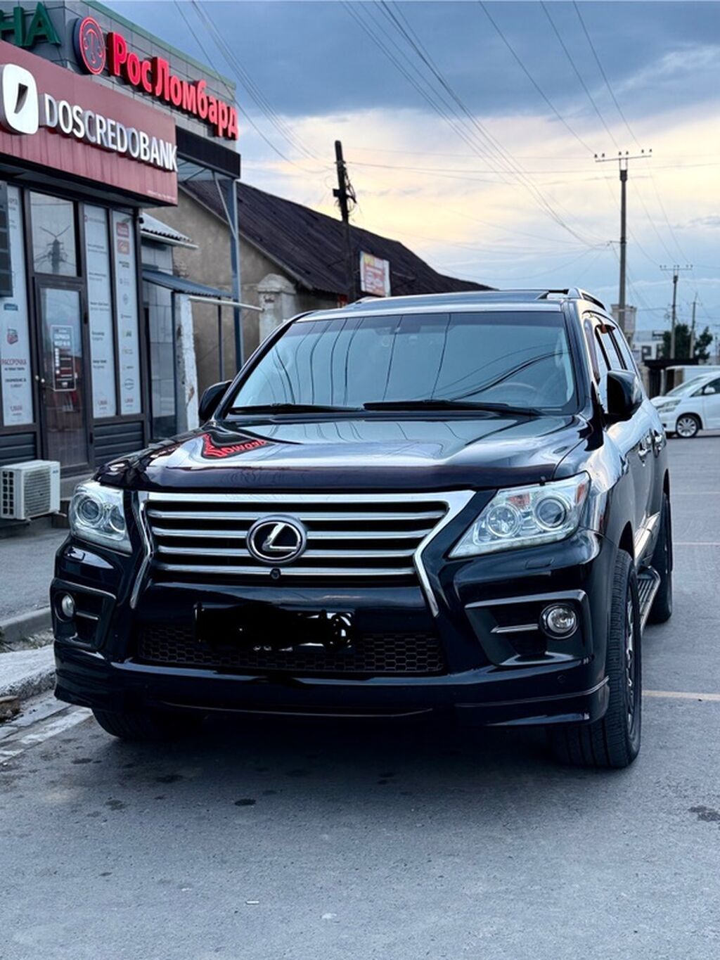 Lexus LX