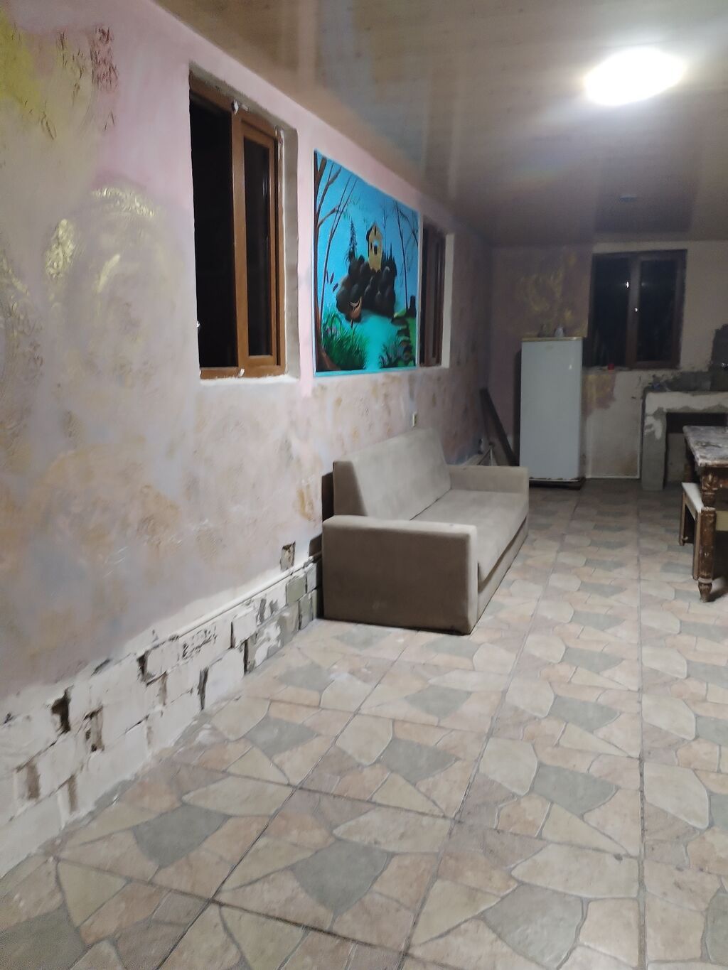 37 kv. m, 3 otaqlı, İşıq, Su, İnternet