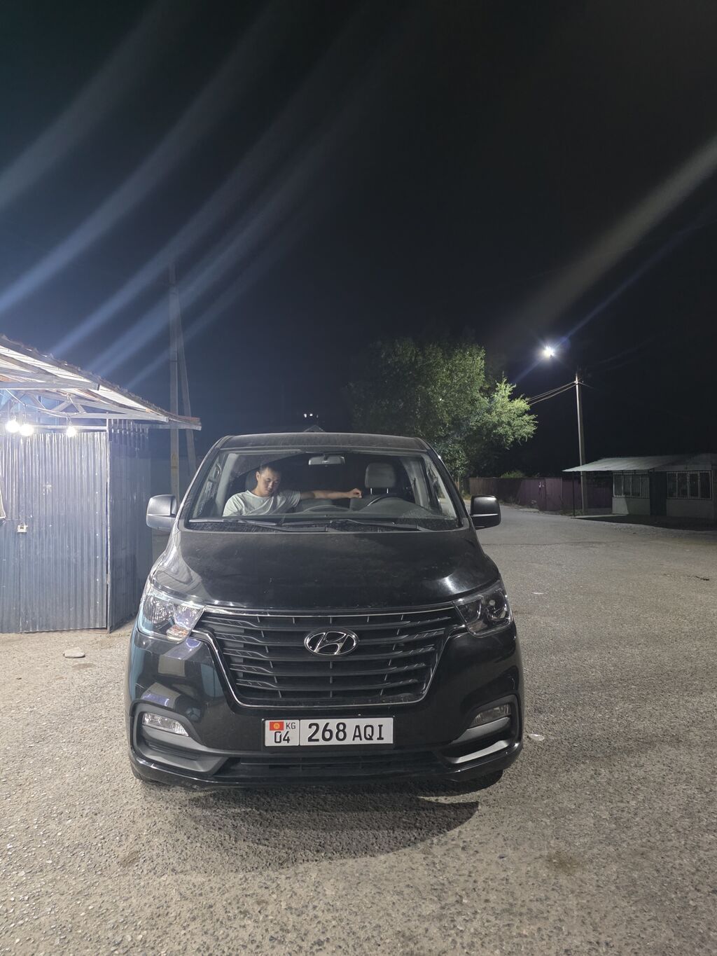 Hyundai Starex: 2018 г., 2.5 л, Автомат, Дизель, Фургон: фото 1