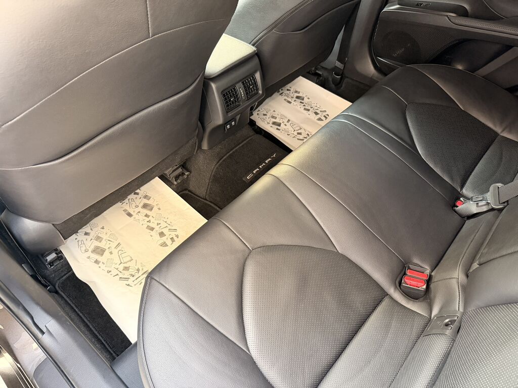 Toyota Camry: 2021 г., 2.5 л, Вариатор, Гибрид, Седан: фото 7