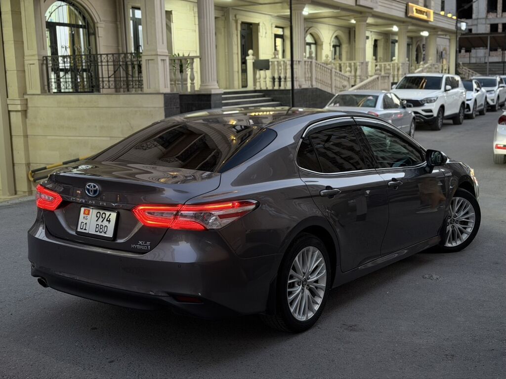 Toyota Camry: 2018 г., Вариатор, Гибрид, Седан: фото 7