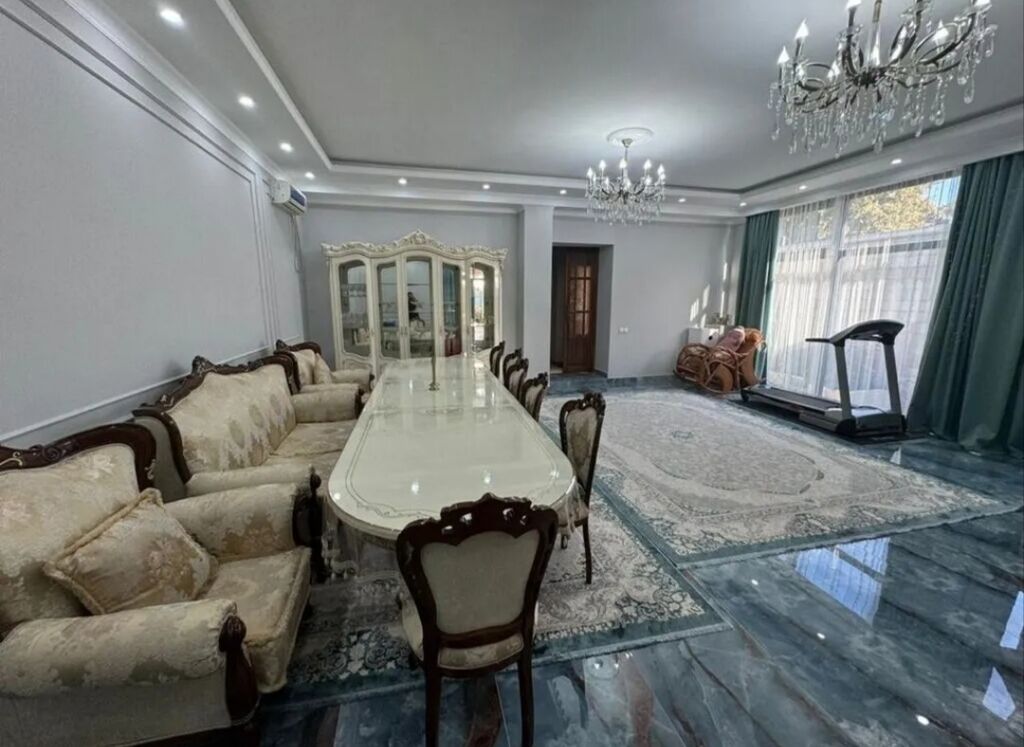 6 комнат и более, 170 м², 10 соток, Бишкек, Киргизия 1: фото 1