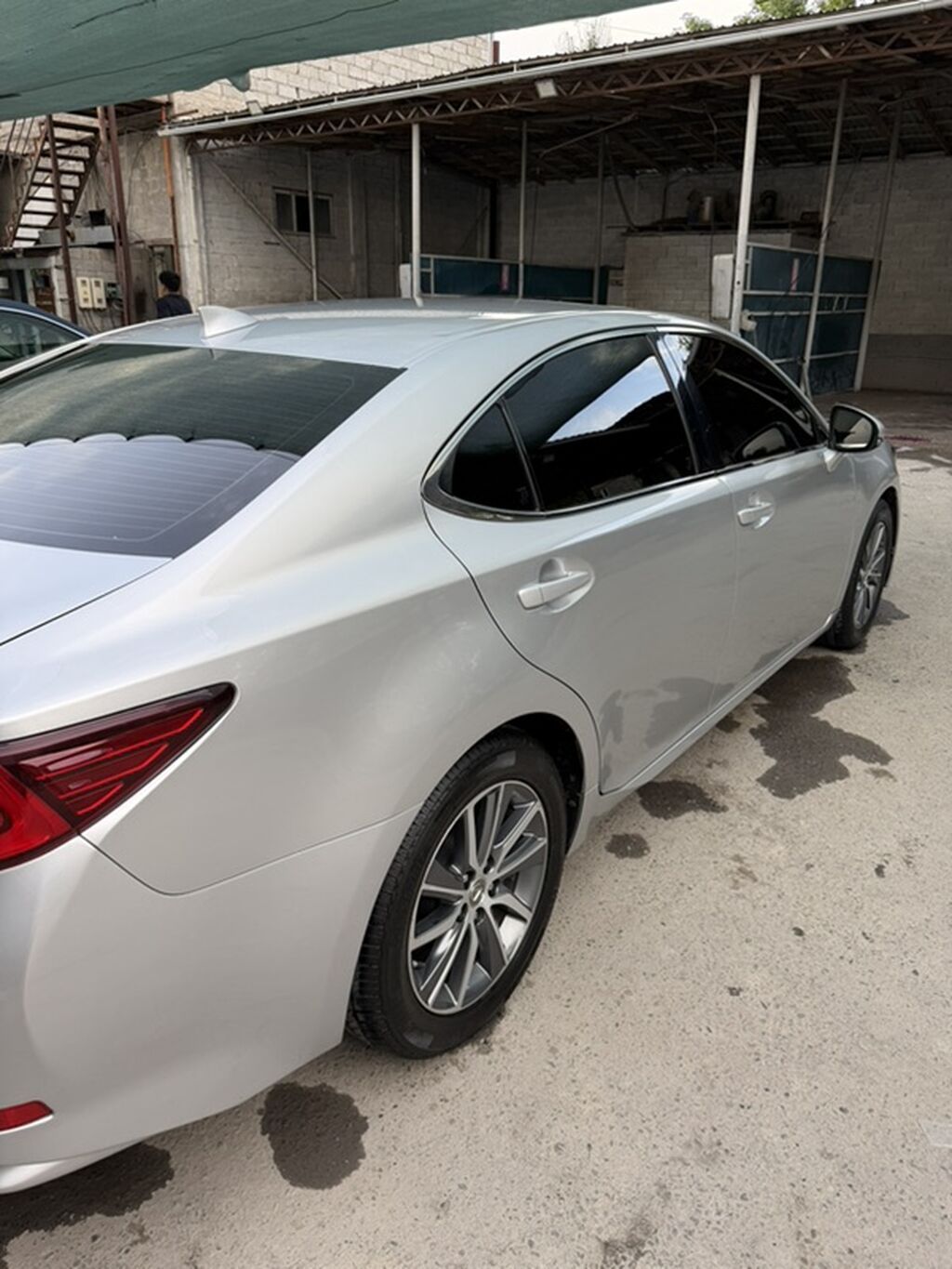 Lexus ES: 2016 г., Автомат, Гибрид, Седан: фото 3