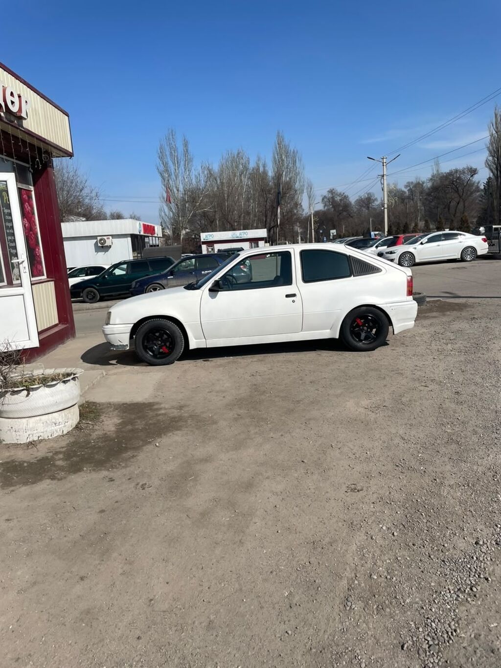 Opel Kadett: 1987 г., 1.8 л, Механика, Бензин, Хэтчбэк: фото 2