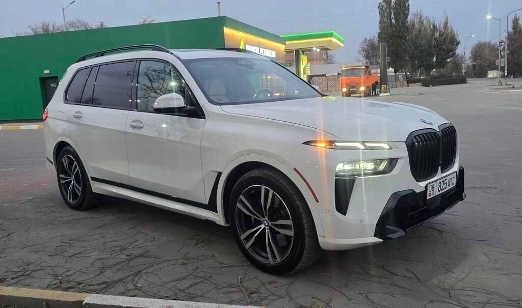 BMW X7: 2023 г., 3 л, Типтроник, Бензин, Кроссовер: фото 1