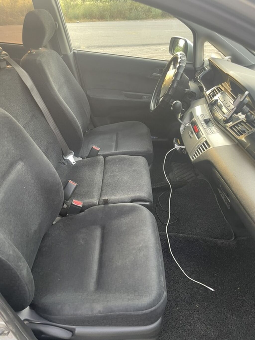 Honda FR-V: 2005 г., 1.7 л, Механика, Бензин, Хэтчбэк: фото 7