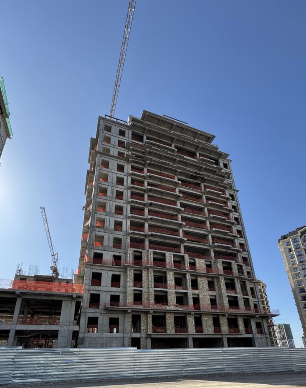 3 комнаты, 129 м², Элитка, 9 этаж, ПСО (под самоотделку): фото 2