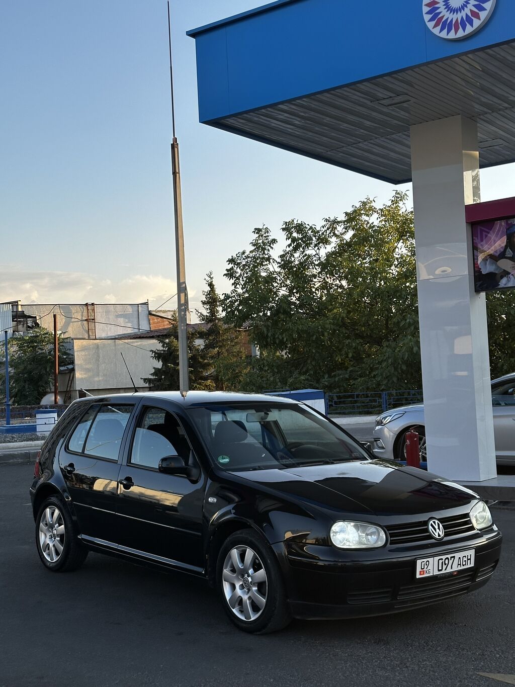 Volkswagen Golf: 2003 г., 1.6 л, Механика, Бензин, Хэтчбэк: фото 3