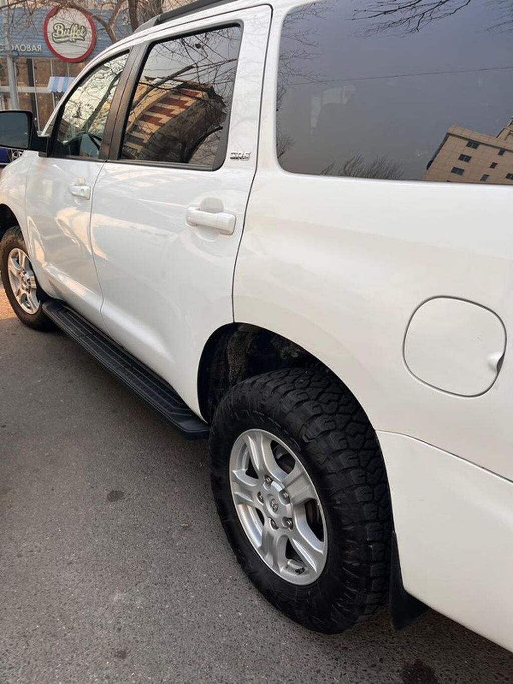 Toyota Sequoia: 2016 г., 5.7 л, Автомат, Бензин, Внедорожник: фото 4