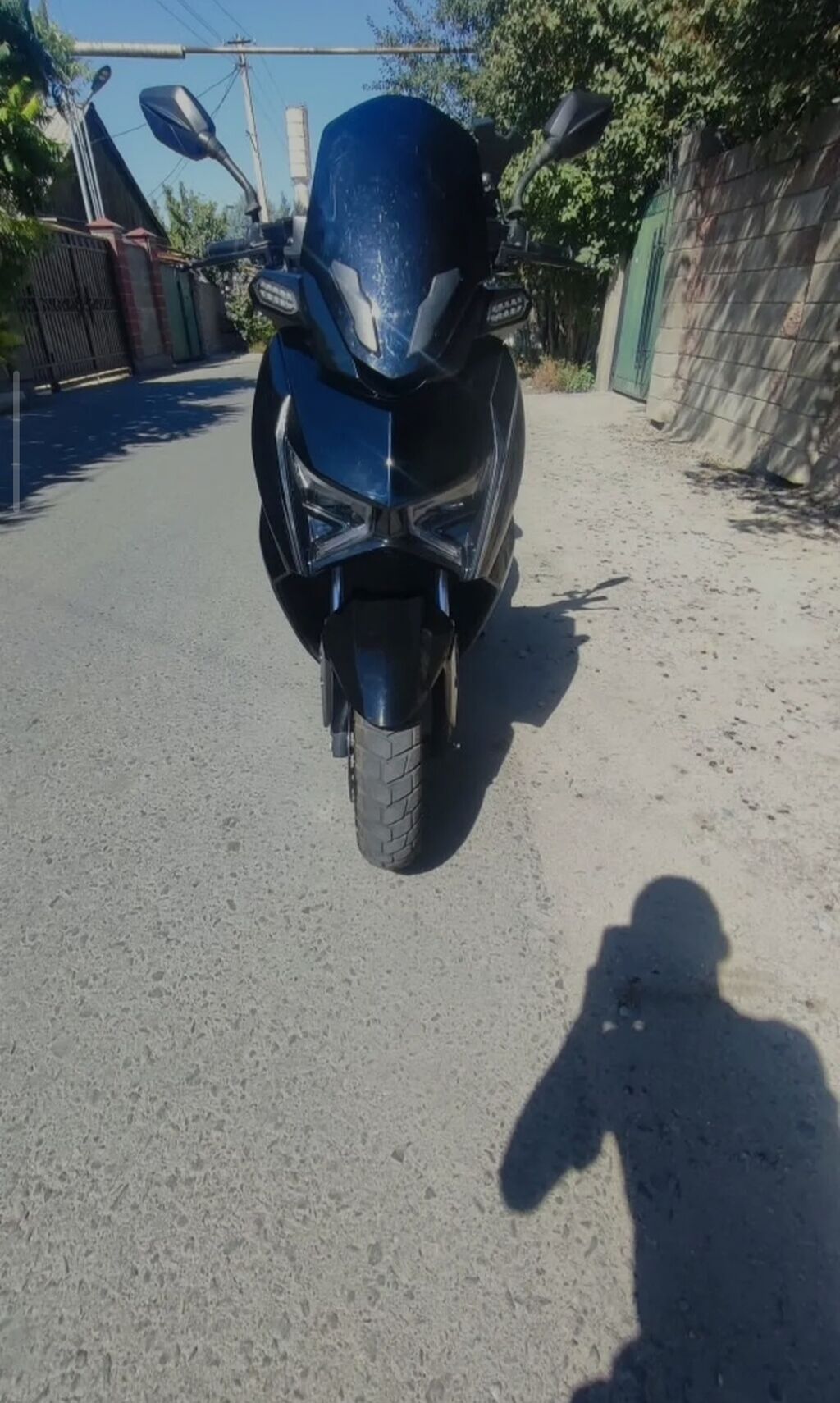 Скутер/максискутер черного цвета. Особенности и оснащение: -: фото 6