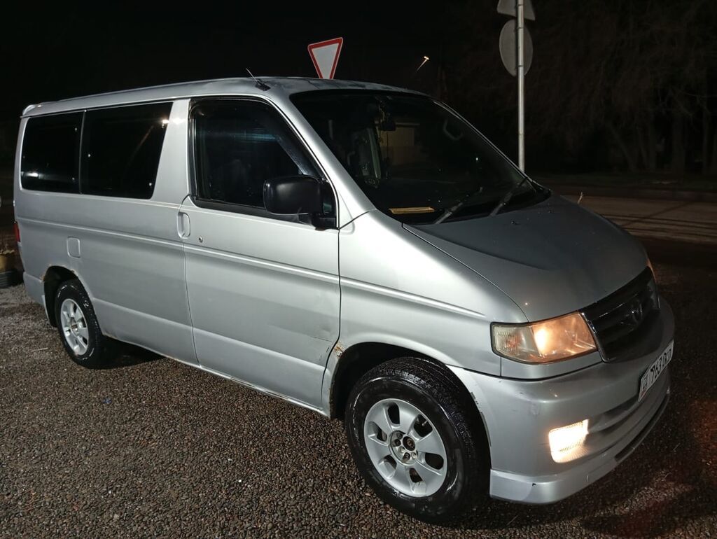Mazda BONGO: 2001 г., 2.5 л, Автомат, Дизель, Минивэн: фото 2
